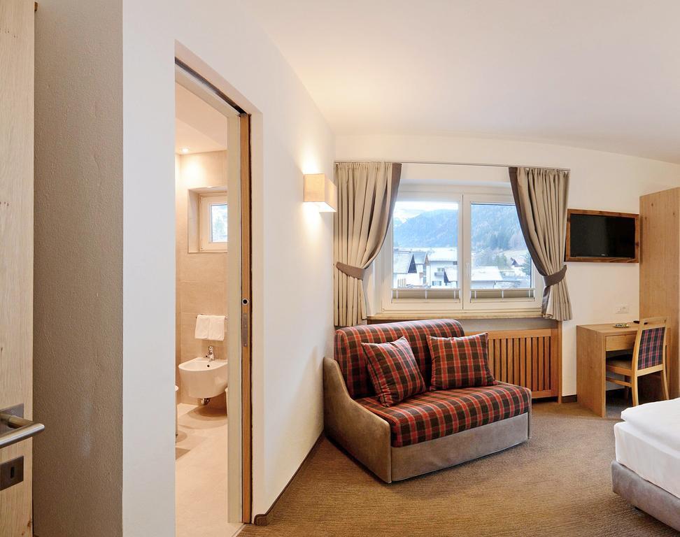 Residence Hotel Fever Ortisei Værelse billede