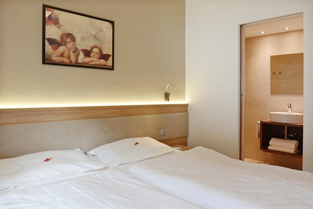 Residence Hotel Fever Ortisei Værelse billede